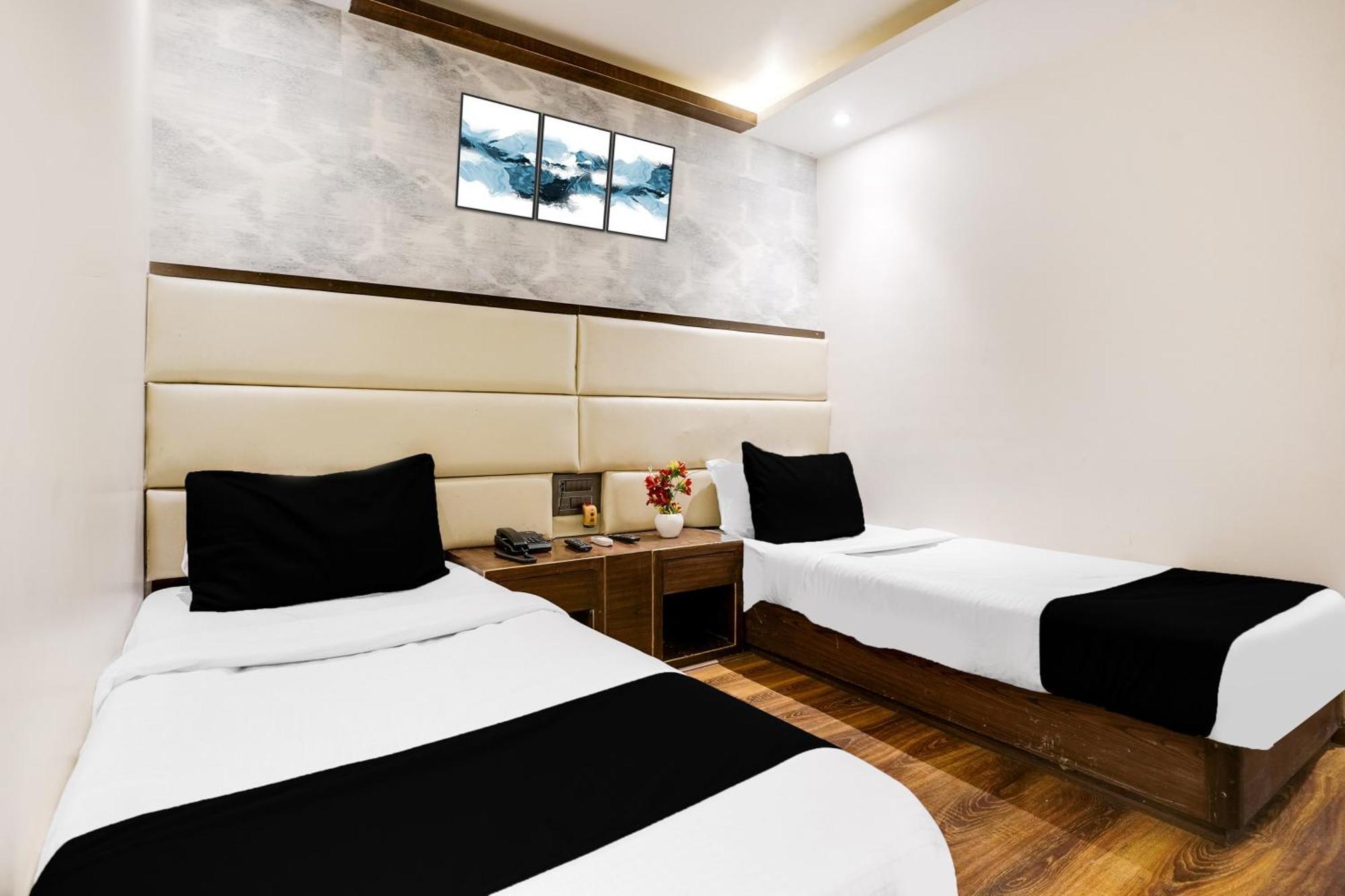 Super Collection O Andheri Near Western Express Highway มุมไบ ภายนอก รูปภาพ